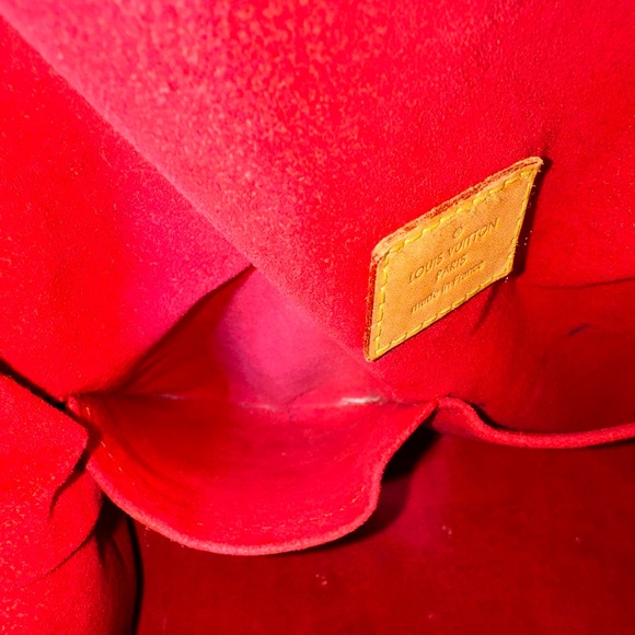 Louis Vuitton Gaia monogram with Red sides - Picture 8 of 9